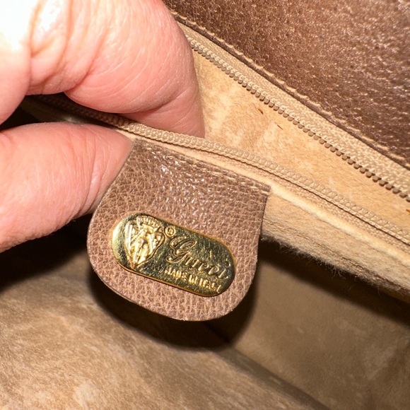 Authentic Gucci Crossbody/Shoulder Bag GG Sherry Line. - Picture 8 of 17